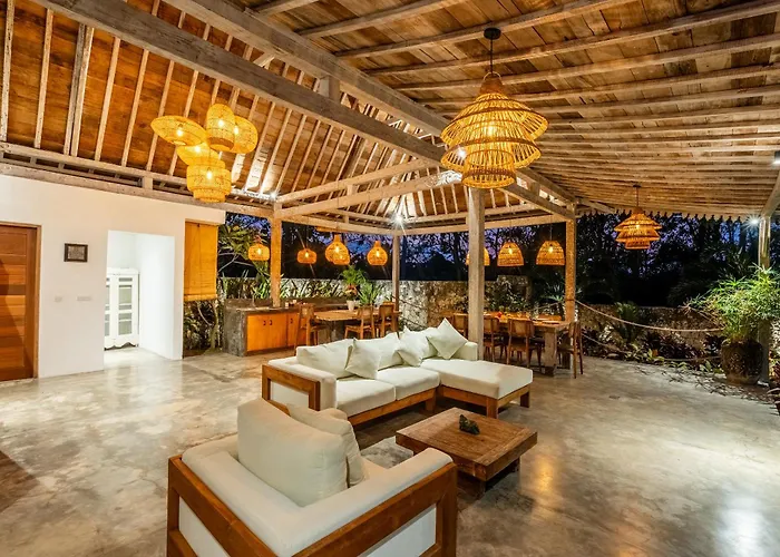 Spacious 3bdrs - Passiflore Bingin Villa *