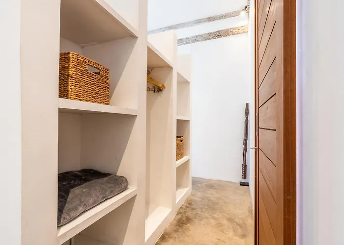 Villa Spacious 3bdrs - Passiflore Bingin