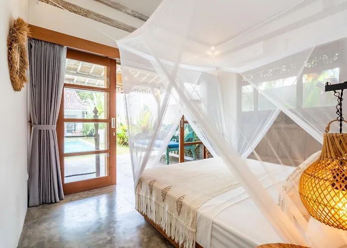 Villa Spacious 3bdrs - Passiflore Bingin